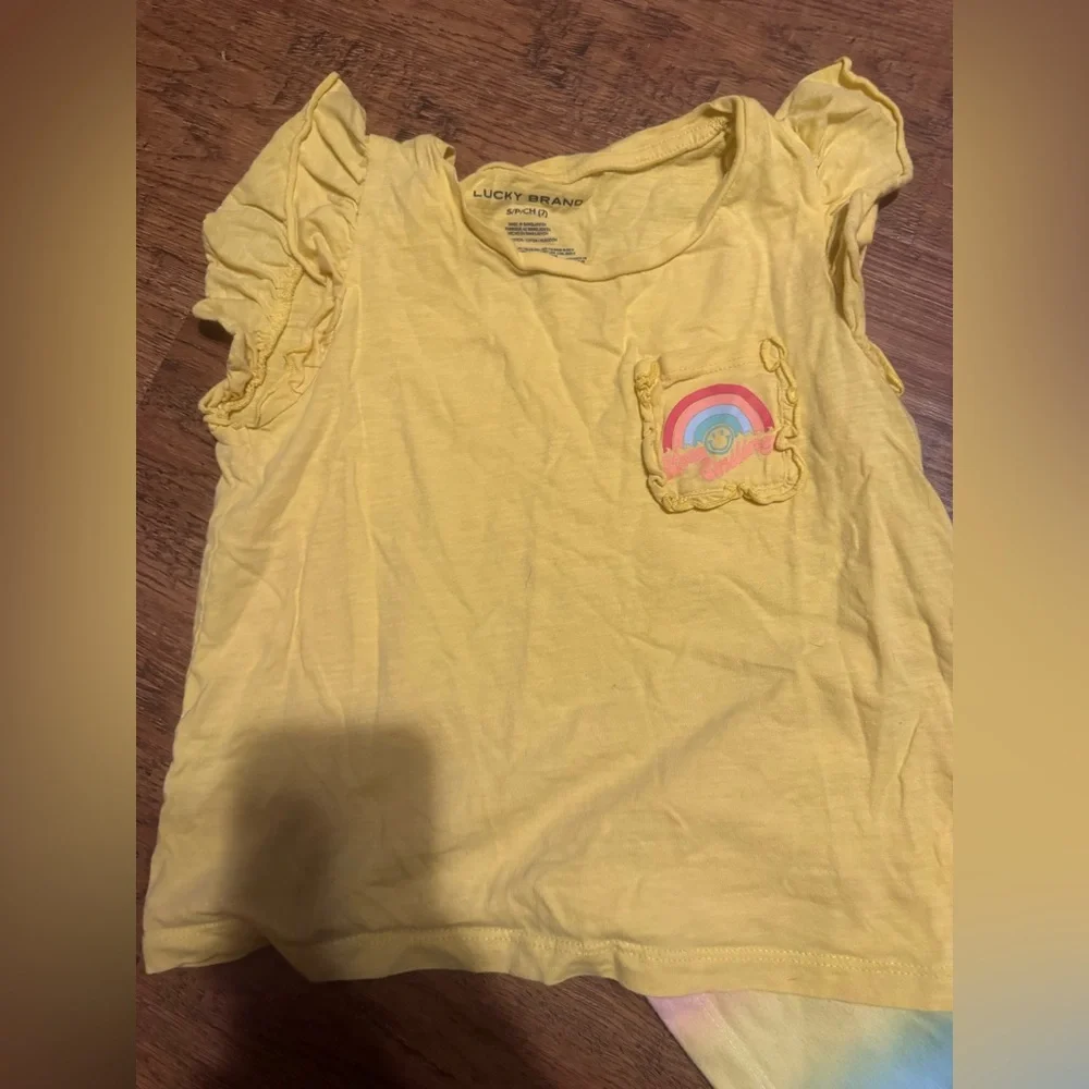 Girls lucky brand just smile tee 7/8 pastel shorts